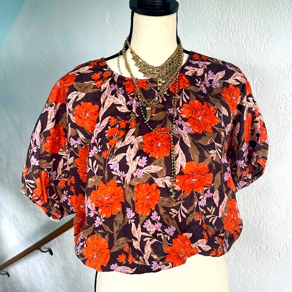 Haute Hippie NWOT All Linen Floral Short Puff Sleeve Blouse Medium - Picture 1 of 6